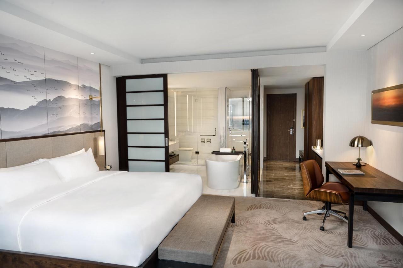 Crowne Plaza Vinh Yen City Centre By Ihg Екстер'єр фото